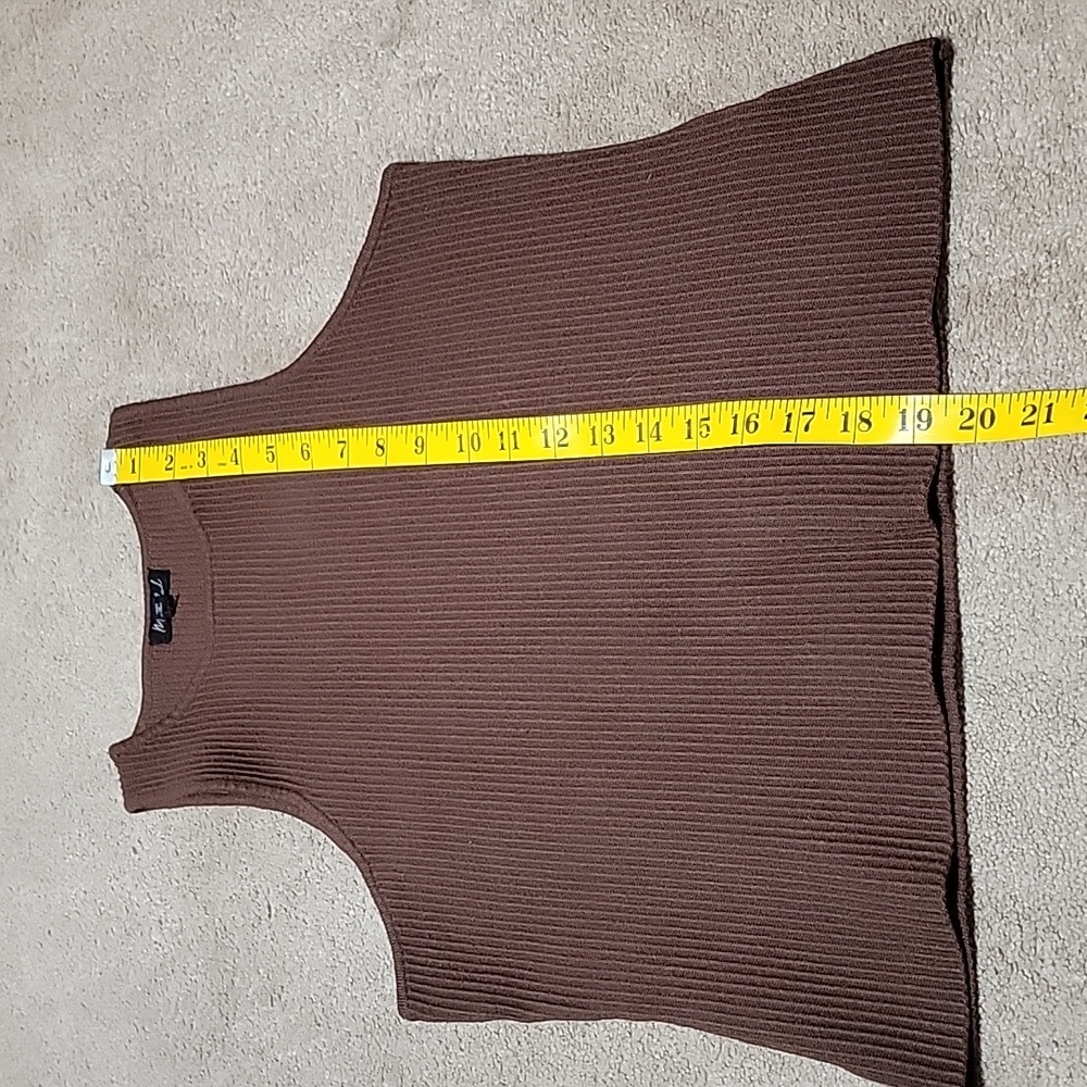High Neck Ribbed Tank Top - Picture 3 of 7